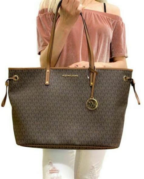 michael kors 35t9gtvt9v|Michael Kors Jet Set Drawstring Large Travel Leather Tote .